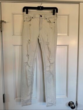 Bullhead White Distressed Skinny Jeans